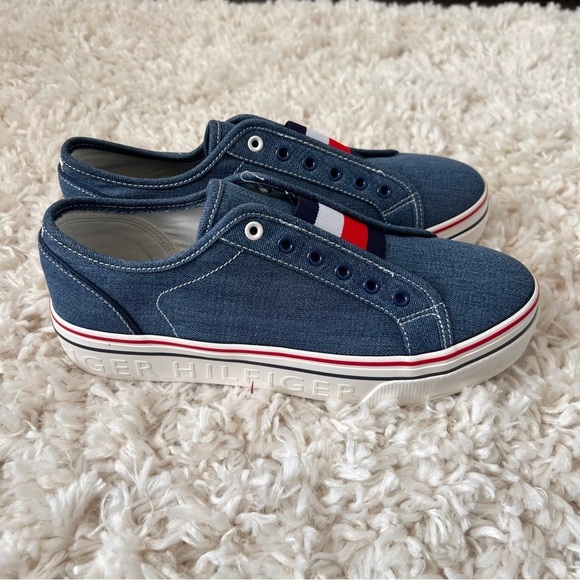 Tommy Hilfiger Women’s Balie Casual Platform Slip on sneakers - Picture 8 of 9